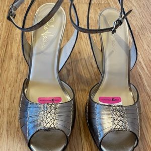 Cole Haan Platform Sandals in Warm Pewter Size 8.5 EUC